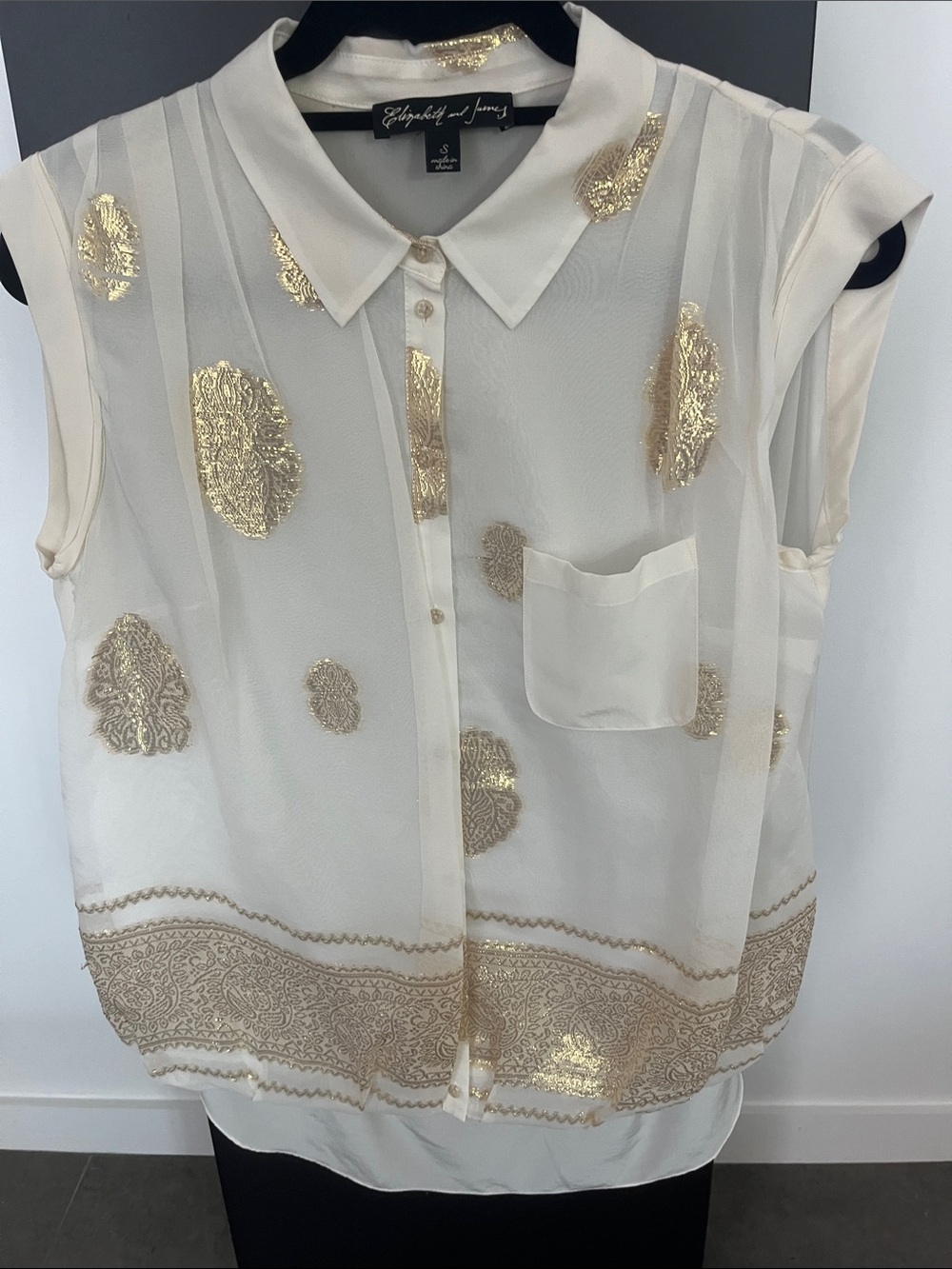 Elizabeth and James 100% silk Sheer Sleeveless Blouse with Gold Foil Accents